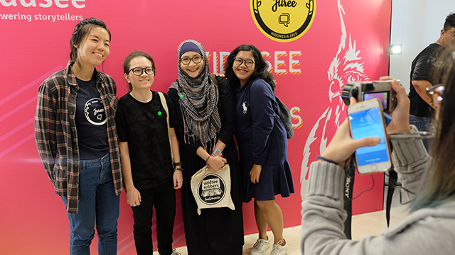 Temi bersama beberapa teman komunitas Viddsee Subbers di acara Juree ID 2019